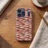 Golven - Rood - Patroon - Crème Telefoonhoesje iPhone 17 Pro klein 878 -sfeer1