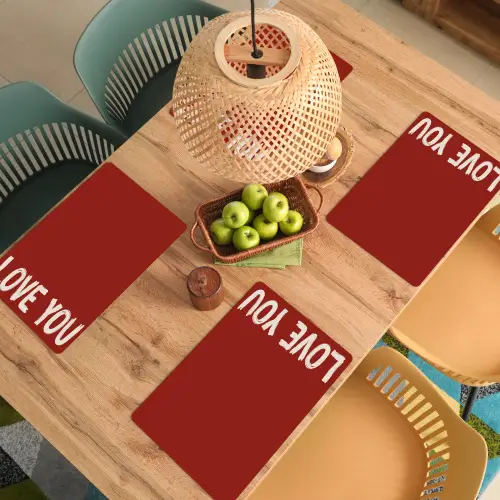 Schuin - Loveyou - Rood Placemat vinyl groot -zzsfeer5_Kitchenyeah-website