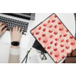 Aardbei - Patroon - Roze laptophoes neopreen klein 279 -bureau