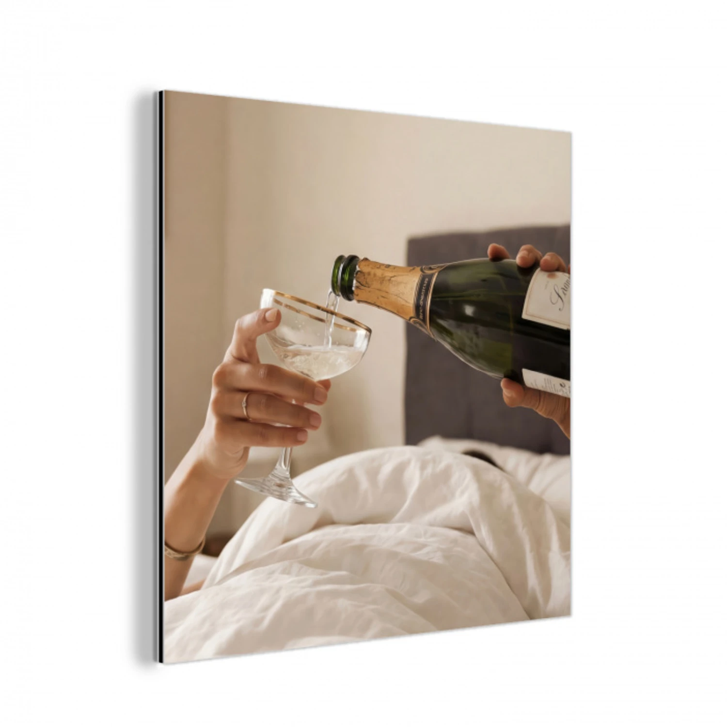 Champagne - Bed - Bubbels aluminium wit klein -3d