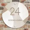 Abstract beige - Klassiek Naambord Rond klein -sfeer2