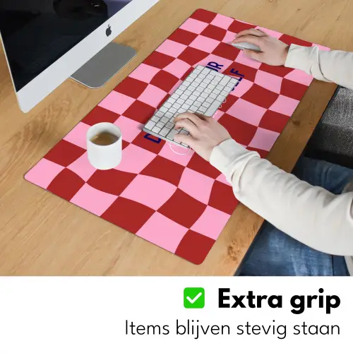 Furture - Geblokt - Rood Muismat XXL klein -sfeer3