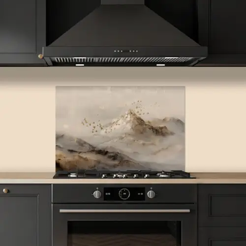 Berglandschap - Mist  - Penseelstreken keuken achterwand spatscherm klein -sfeer1