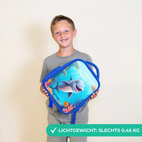 Vrolijke dolfijn tussen de koralen Kinderrugzak - Blauw middel -sfeer1_NL