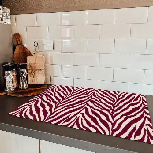 Zebra - Motief - Bordeaux - Rood Inductie beschermer vinyl 3mm klein 276 -sfeer3