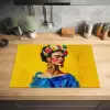 Frida Kahlo - Vrouw - Geel - Blauw - Bloemen Inductie beschermer vinyl 3mm klein -sfeer5