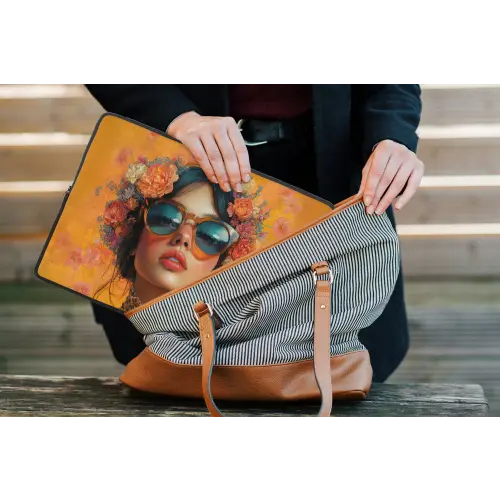 Vrouw - Bloemen - Aesthetic - Oranje laptophoes neopreen klein -tas