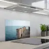 Houten steiger - Helderblauwe lucht keuken achterwand spatscherm klein -3d_schuin