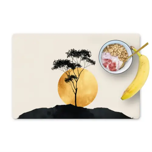 Zwarte boom - Gouden cirkel - Heuvel Placemat vinyl groot -zzzproduct_Kitchenyeah-website