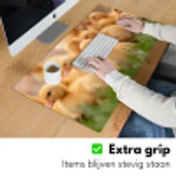 Pijltje - Eend - Natuur - Geel Muismat XXL klein -sfeer3