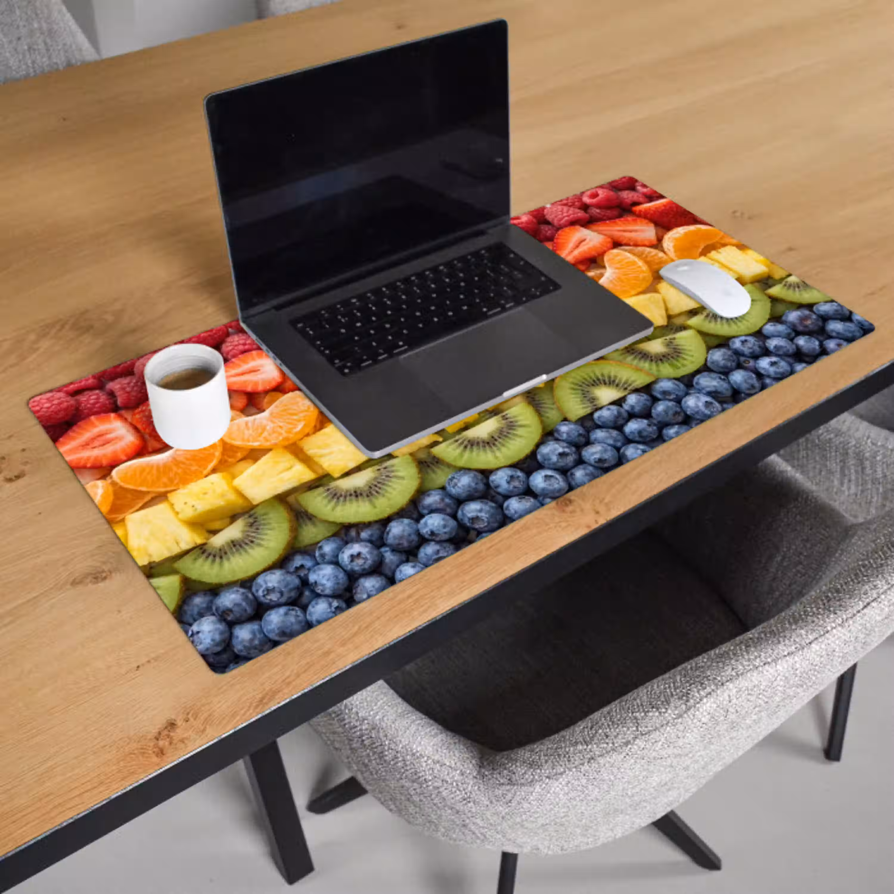 Fruit - Regenboog - Gezond - Kleurrijk Muismat XXL klein -sfeer1