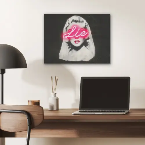 Neon - Letters - Vintage - Vrouw PET vilt klein -sfeer5