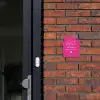 Felroze - Sierlijk Naambord Huisje klein -sfeer2