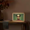 Vrouw - Groen - Bril - Aesthetic - Modern Light Box met kabel (Tafellamp) klein -sfeer4