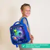 Vrolijke Ontmoeting in de Ruimte Kinderrugzak - Blauw middel -sfeer3_UK