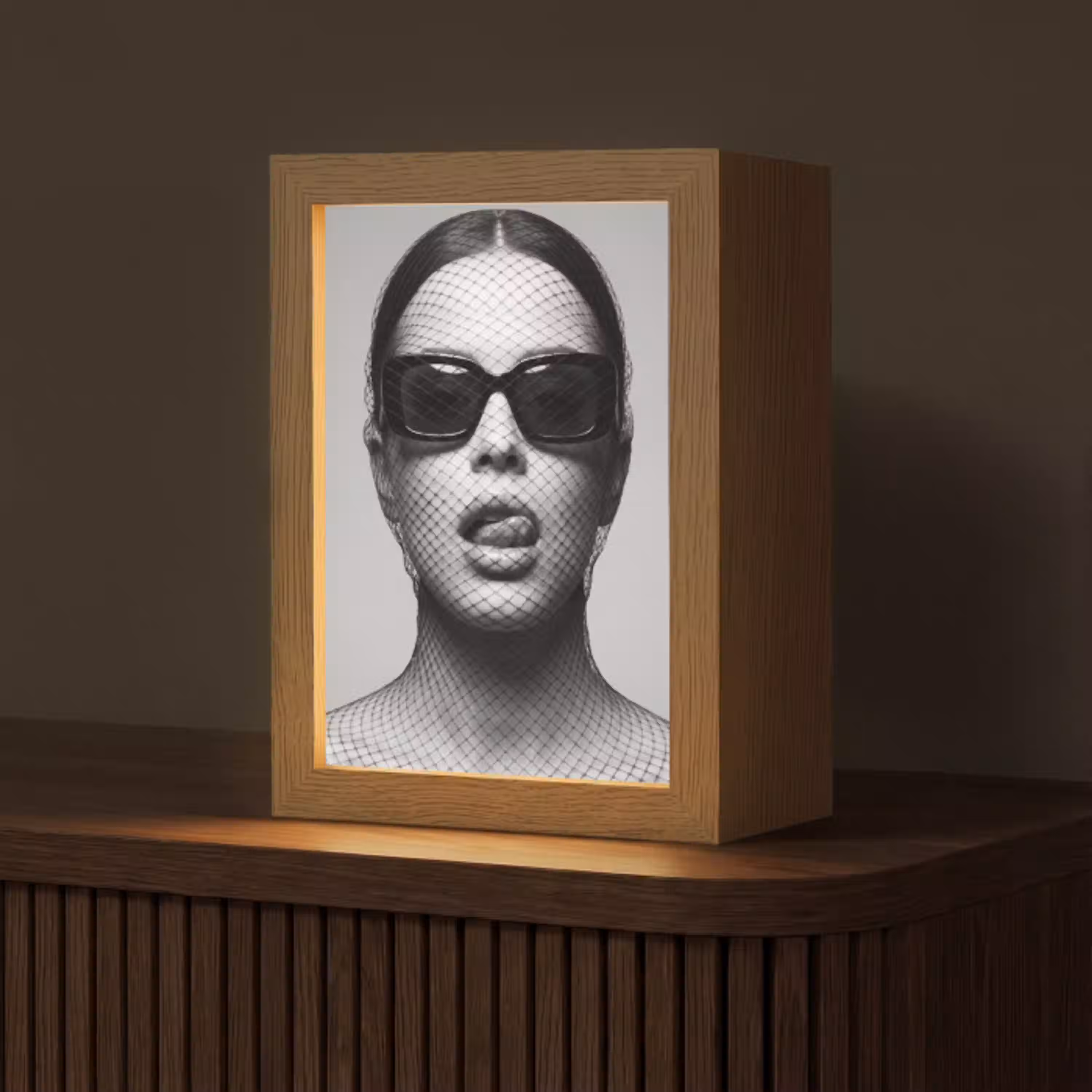 Vrouw - Net - Mysterieus - Zwart - Wit Light Box met kabel (Tafellamp) klein -z3d_website