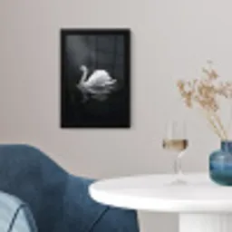 Zwaan - Water - Natuur - Realistisch - Wit fotolijst zwart zonder passe partout klein -sfeer4