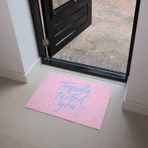 Tequila texted you - Roze - Blauw Deurmat klein -sfeer5