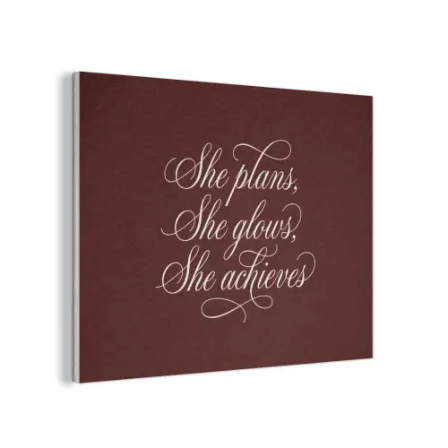 She plans she glows she achieves - Rood - Cursief PET vilt klein -3d