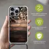 Kerstdecoratie - Houten - Dennenappel - Bruin Hoesje iPhone 16 Pro Max met koord klein -sfeer2_NL