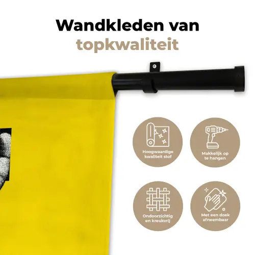 Hand - Rode cirkel - Geel Wandkleed katoen klein -sfeer2