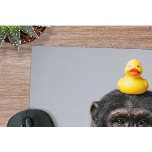 Chimpansee - Badeend - Grijs muismat rubber klein -closeup