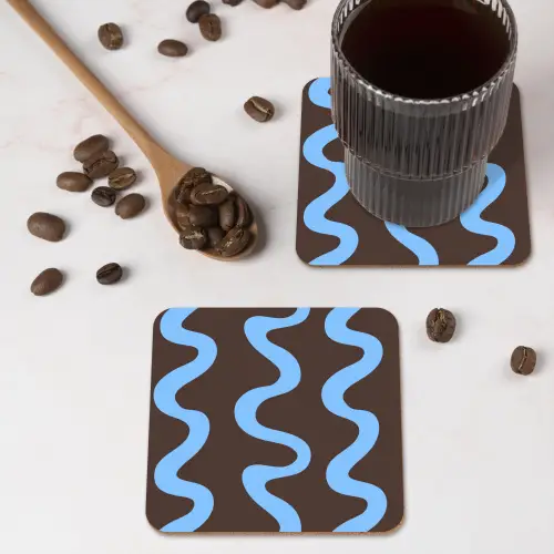 Kronkelende lijnen - Blauw - Bruin - Minimalistisch onderzetter kurk middel 366 -sfeer2