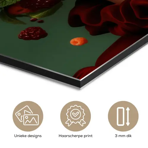 Vrouw - Aardbeien - Frambozen - Bramen - Bessen aluminium wit klein -closeup_NL