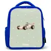 Beige retro raceauto op groene stippen achtergrond Kinderrugzak - Blauw middel -3d