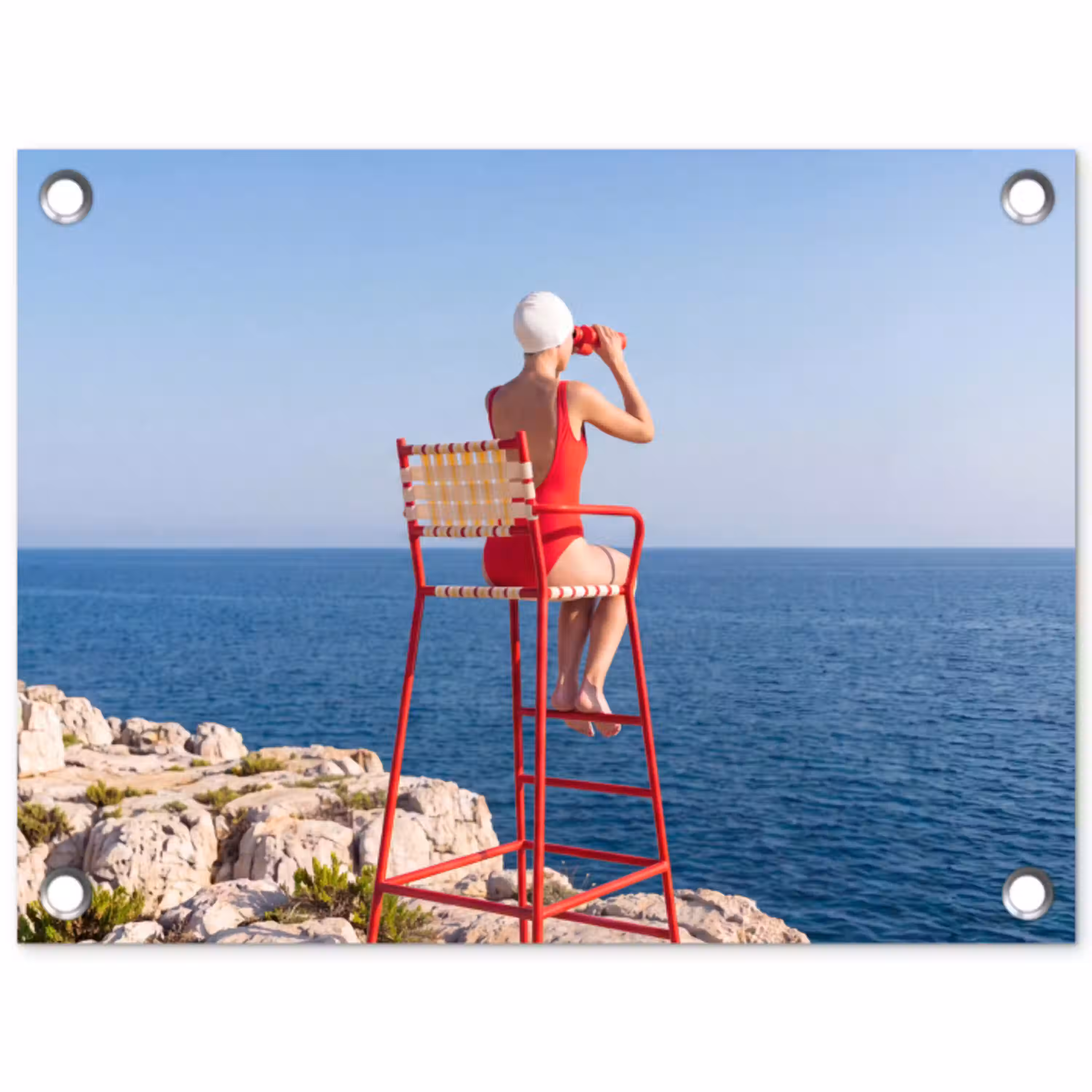 Vrouw - Zee - Kust - Verrekijker - Rood tuinposter los doek klein -3d