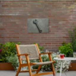 Steeksleutel - Schilderij - Gereedschap - Verf Tuinposter op houten frame 2 cm dik klein -sfeer3