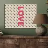 Love - Stippen - Roze PET vilt klein -sfeer2