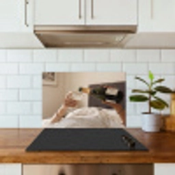 Champagne - Bed - Bubbels keuken achterwand spatscherm klein -sfeer2