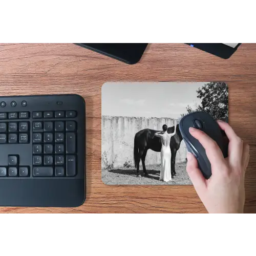 Vrouw - Paard - Artistiek muismat rubber klein -toetsenbord