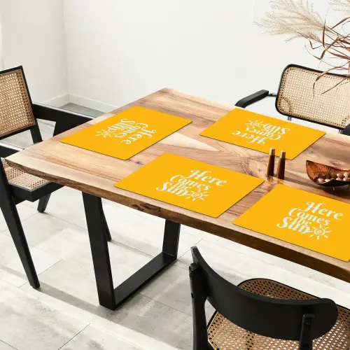 Geel - Blauw - Here comes the sun Placemat vinyl groot -zzsfeer4_Kitchenyeah-website