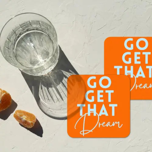 Oranje - Blauw - Go get that dream onderzetter kurk middel -sfeer4