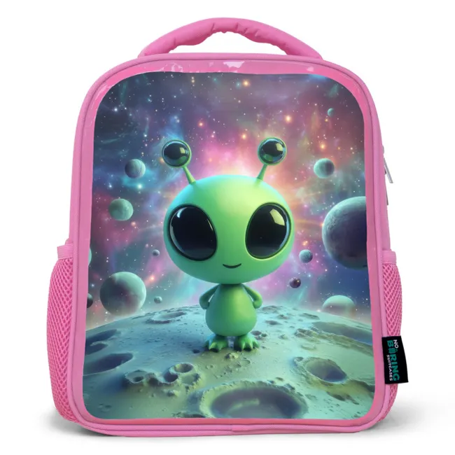 Groen alienfiguurtje op maanlandschap met kosmische achtergrond Kinderrugzak - Roze middel -3d