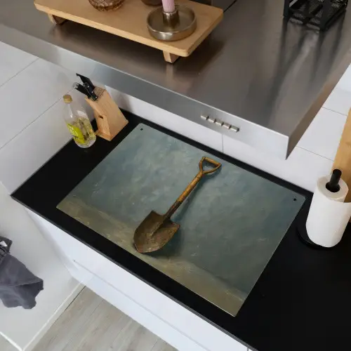 Schep - Gereedschap - Schilderij Inductie beschemer met haakjes klein -sfeer1