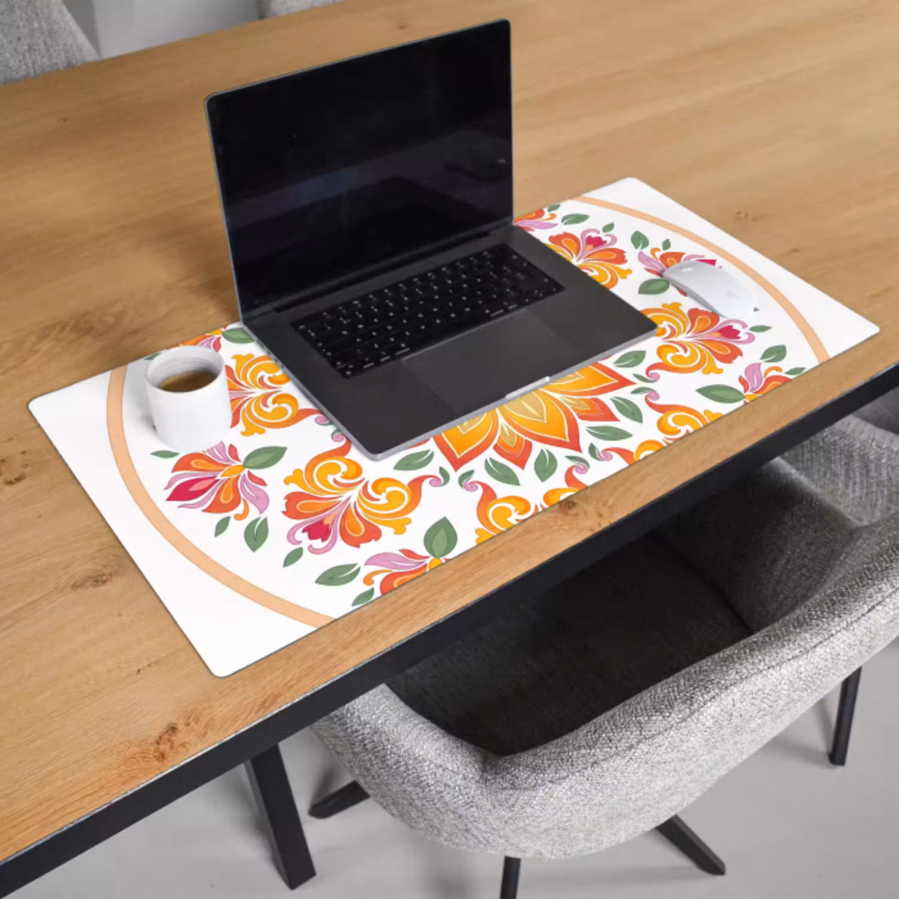 Mandala - Bloemen - Decoratie - Kleurrijk - Abstract Muismat XXL klein -sfeer1