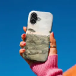 Landschap - Heuvels - Zandpad - Groen Toughcase MagSafe Apple iPhone 17 klein -Sfeer1V