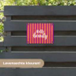 Modern - Hello - Oranje tuinposter los doek klein -sfeer3