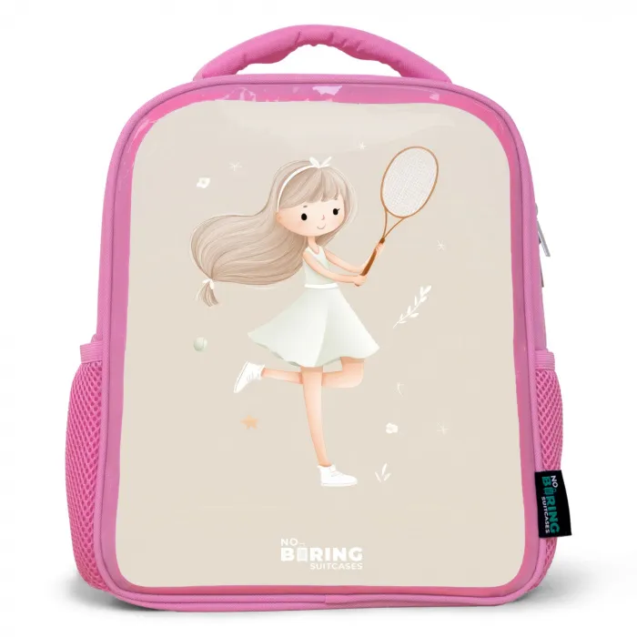 Meisje speelt tennis in beige kleuren Kinderrugzak - Roze middel -3d