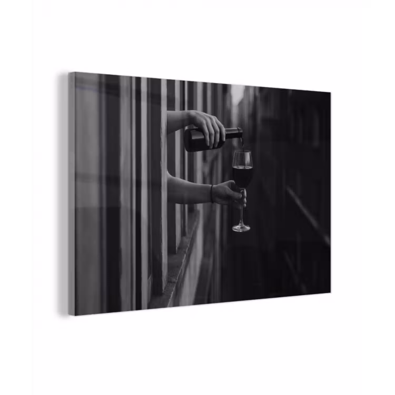 Glasbild - Weinflasche - Glas - Hände - Fenster