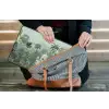 Tropische tuin - Koepelgebouw - Bloemen laptophoes neopreen klein -tas