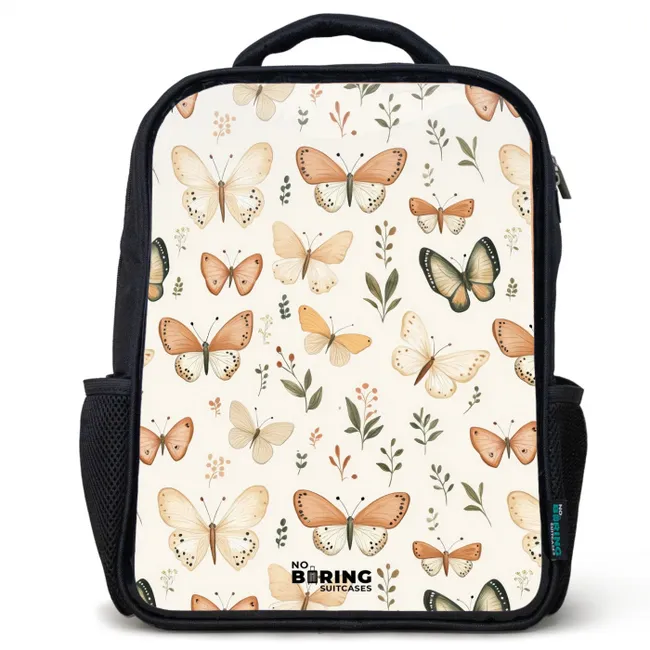 Vlinders in beige en oranjetinten tussen groene blaadjes Rugzak - Zwart middel -3d