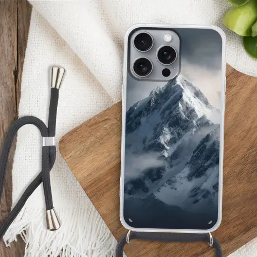 Sneeuw - Berg - Wolken Hoesje iPhone 16 Pro Max met koord klein -sfeer4