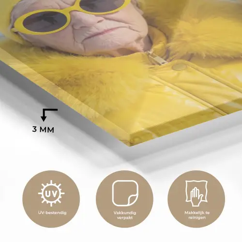 Vrouwen - Bananen - Geel plexiglas 5mm klein -sfeer2
