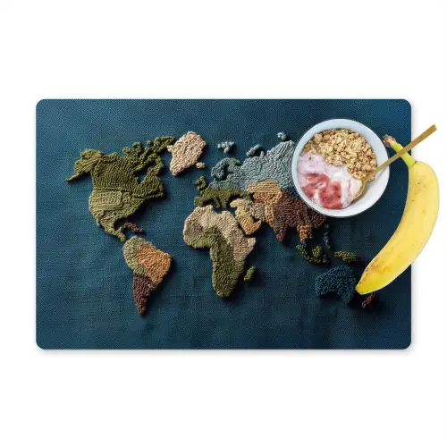 Wereldkaart - Geborduurd - Verschillende tinten Placemat vinyl groot -zzzproduct_Kitchenyeah-website