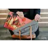 Kameel - Pyramides - Rode zon laptophoes neopreen klein -tas