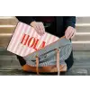 Hola - Quote -  Strepen - Pastel - Roze - Rood - Wit laptophoes neopreen klein -tas